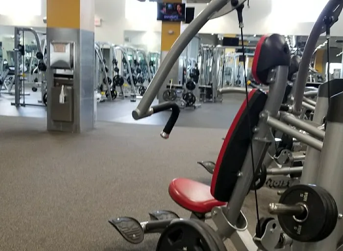 Planet Fitness Picture 6