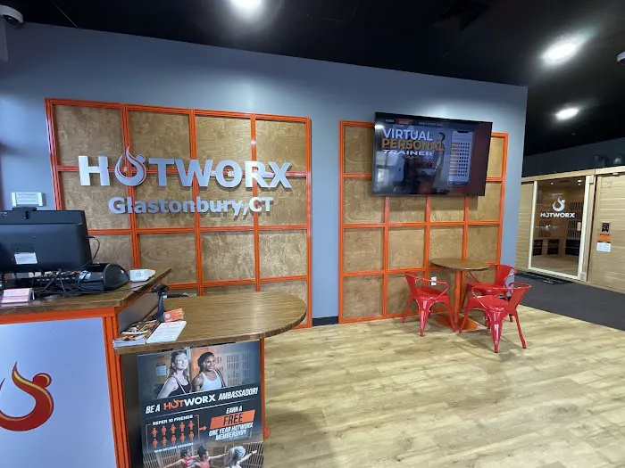 HOTWORX (Shops at Somerset) Picture 3