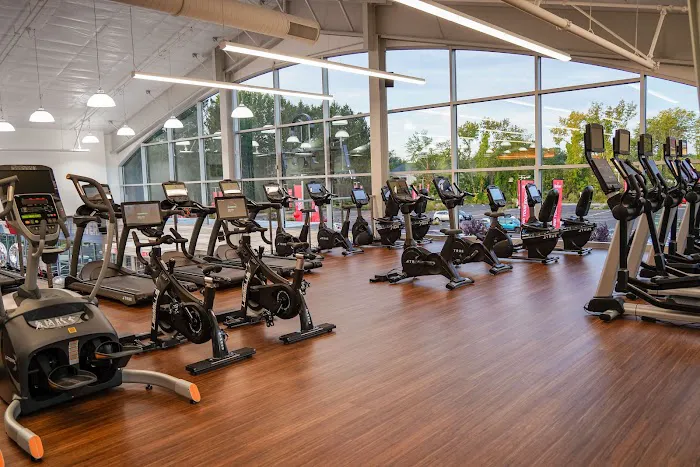 The Edge Fitness Clubs Picture 6