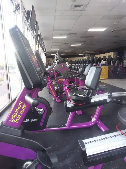 Planet Fitness Picture 5