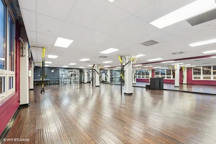 Crunch Fitness - Norwood Picture 10