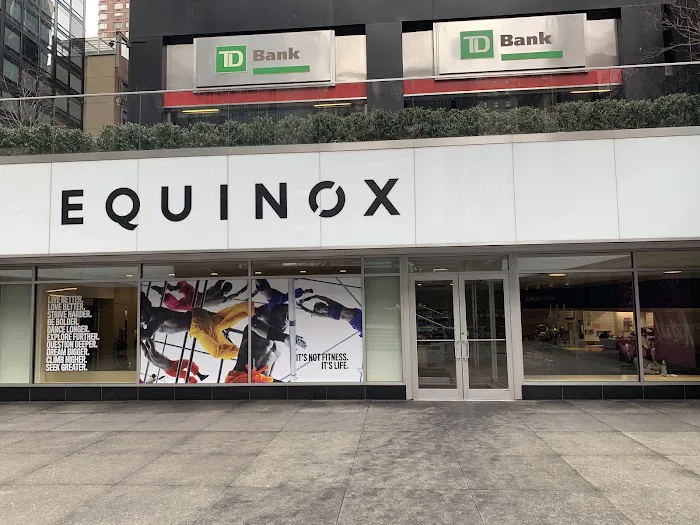 Equinox West 50th Street Picture 6