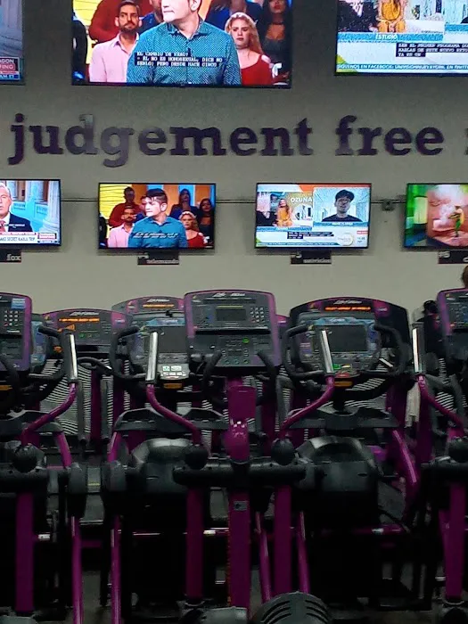 Planet Fitness Picture 9