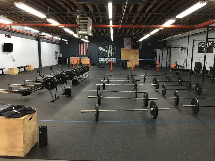 CrossFit Bridge & Tunnel Picture 3