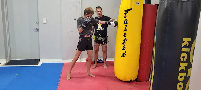 10 Kicks Muay Thai Picture 1