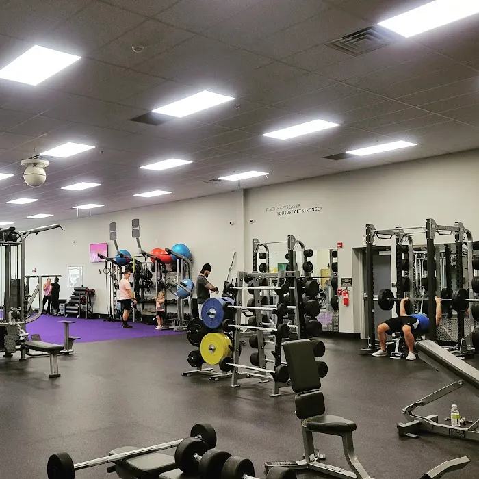 24/7 Fitness Club Picture 1