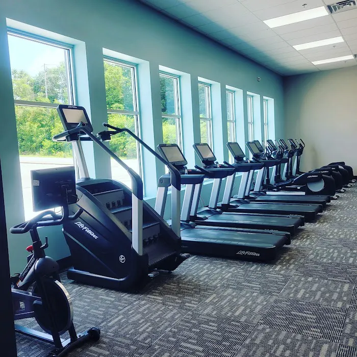 24/7 Fitness Club Picture 8