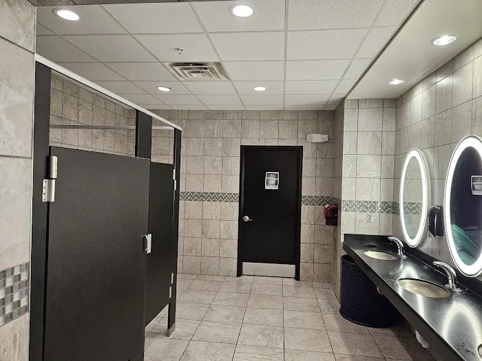 Planet Fitness Picture 3