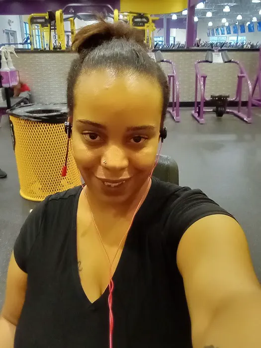Planet Fitness Picture 9