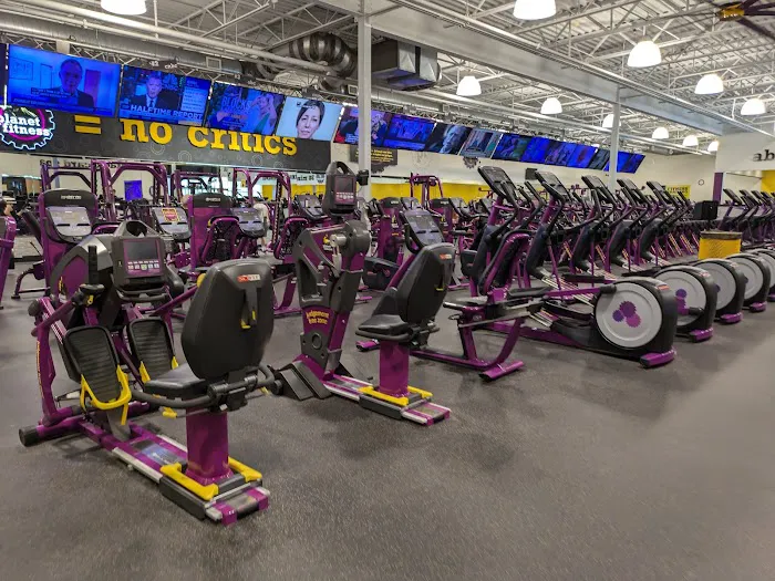 Planet Fitness Picture 8