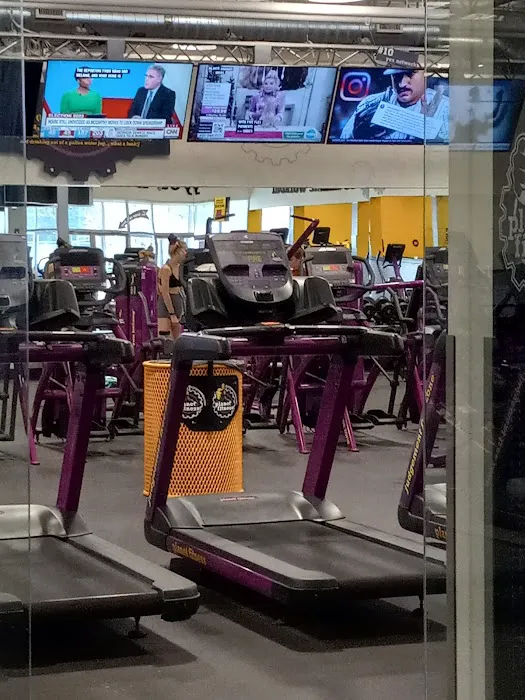 Planet Fitness Picture 7