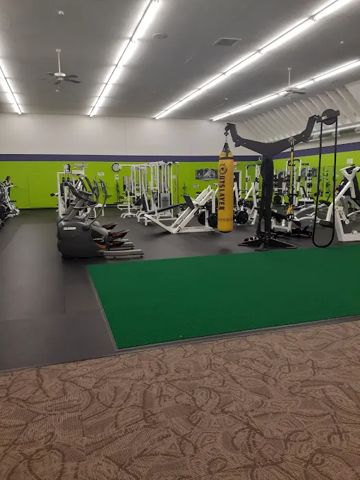 Workout 24/7 Fitness Center Picture 2