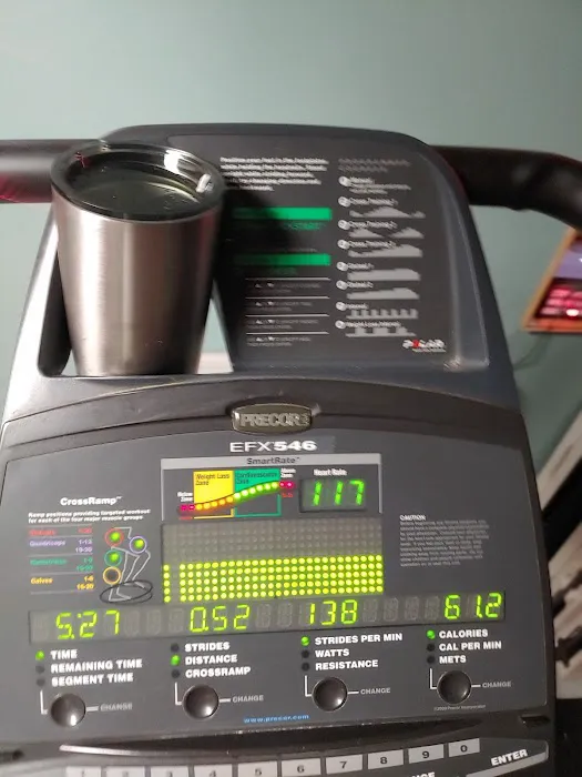 Dave's Community Fitness of Waterbury Picture 2