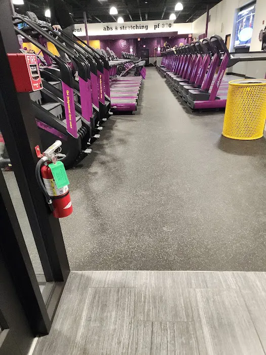 Planet Fitness Picture 6