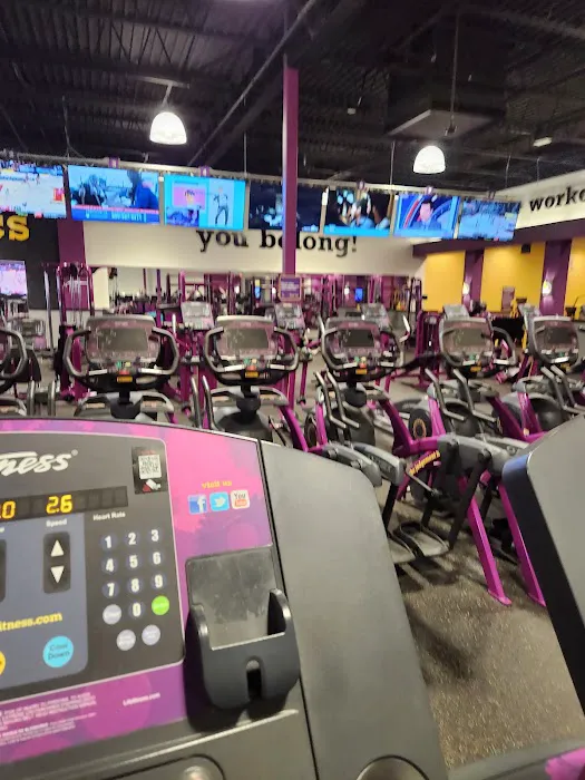 Planet Fitness Picture 8