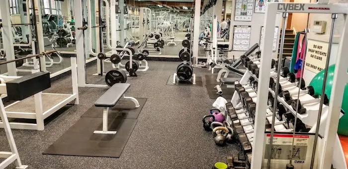 Captain's Club Health & Fitness Picture 9