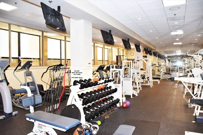 Captain's Club Health & Fitness Picture 6