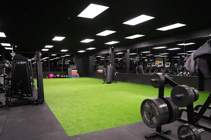 Arsens Gym | 24/7 Stratford, Ct Picture 10