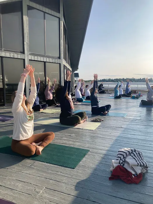 Yoga 4 Everybody Picture 4