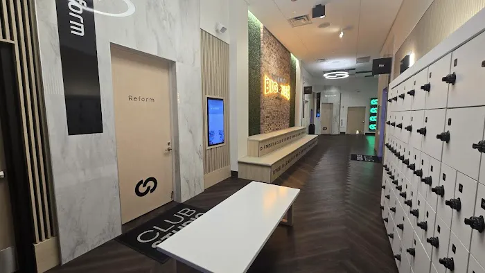 Club Studio Picture 10