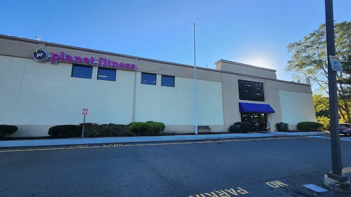 Planet Fitness Picture 7