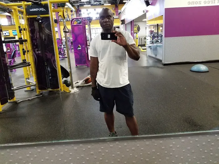 Planet Fitness Picture 5