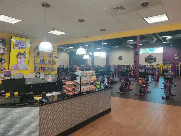 Planet Fitness Picture 8