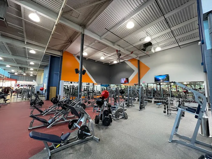 The Edge Fitness Clubs Picture 9