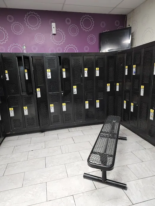 Planet Fitness Picture 1
