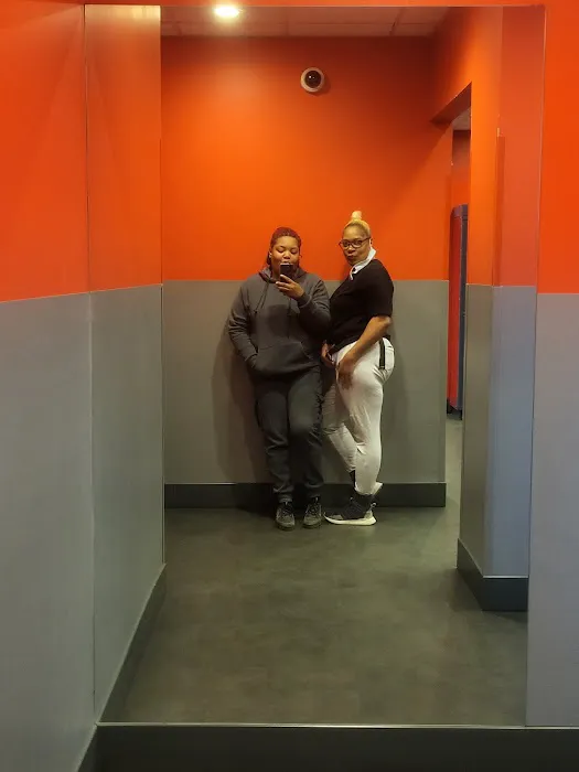 Blink Fitness Fordham Picture 6