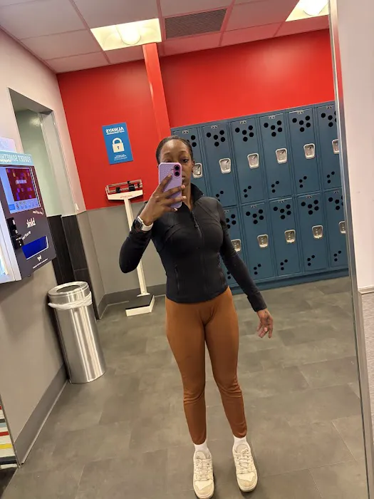 Blink Fitness Fordham Picture 4