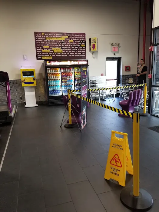 Planet Fitness Picture 7