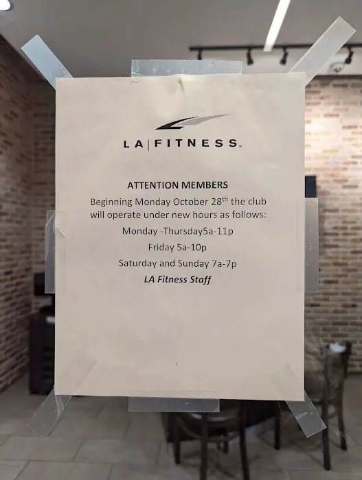 LA Fitness Picture 10