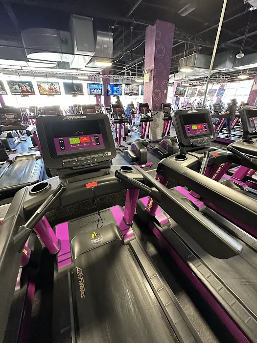 Planet Fitness Picture 4