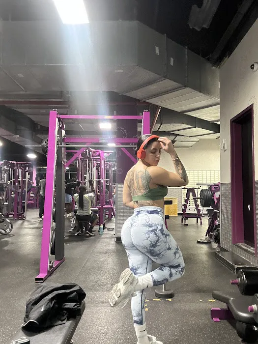 Planet Fitness Picture 7