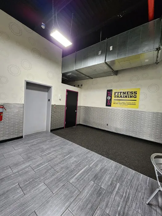 Planet Fitness Picture 10