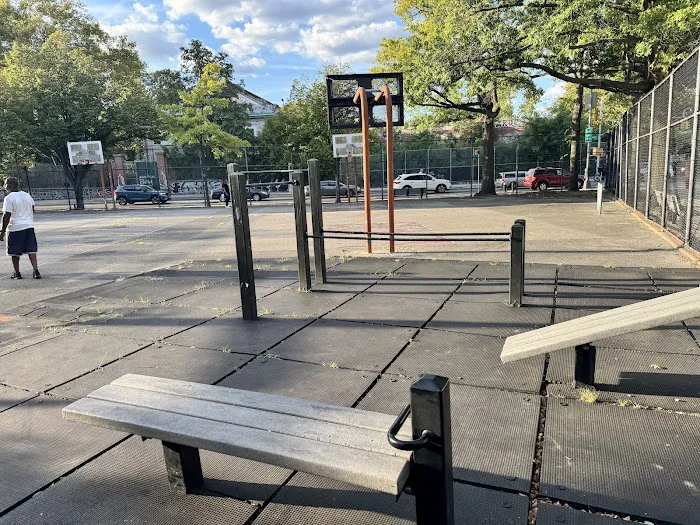 Outdoor gym Picture 5