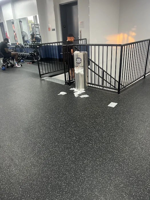 Blink Fitness Stuy Heights Picture 8