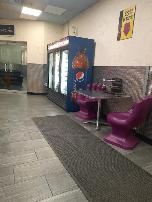 Planet Fitness Picture 7