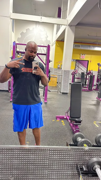 Planet Fitness Picture 8