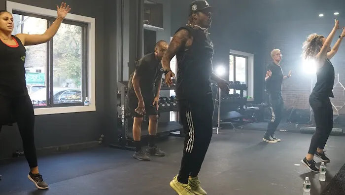 FUERZA TRAINING SYSTEMS Picture 3