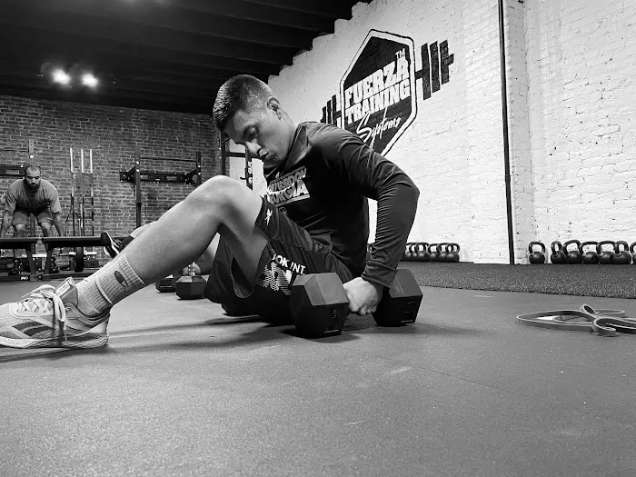 FUERZA TRAINING SYSTEMS Picture 6