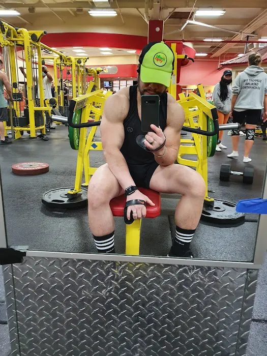 Retro Fitness Picture 4