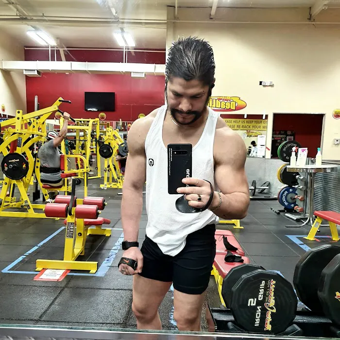 Retro Fitness Picture 5