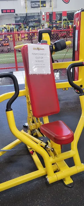 Retro Fitness Picture 7