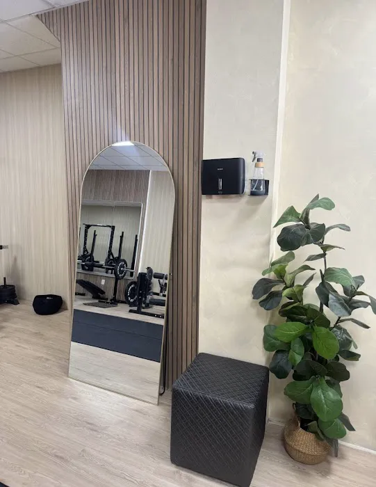 IDOLS FITNESS CLUB Picture 2