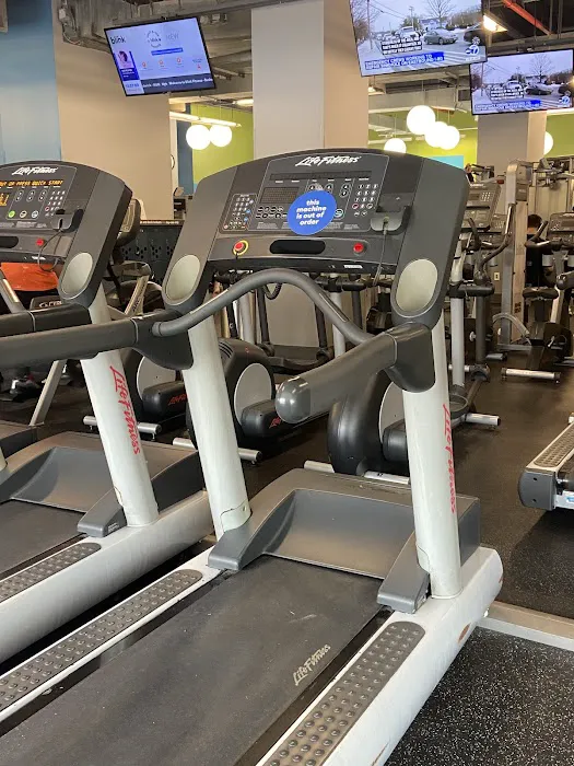 Blink Fitness Bushwick Picture 1