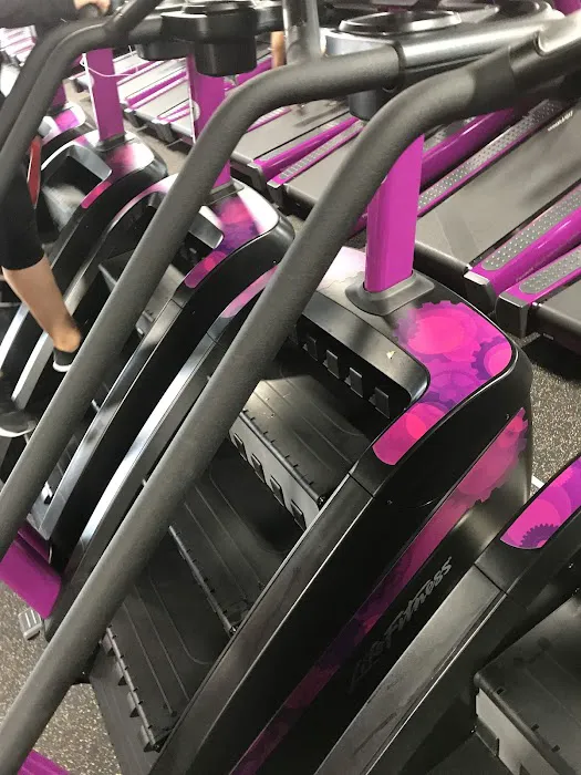 Planet Fitness Picture 7