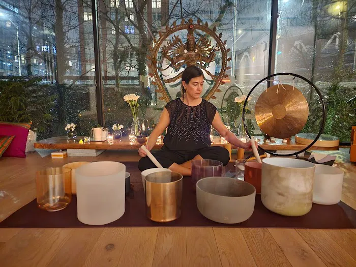Abhaya Yoga Dumbo Picture 7