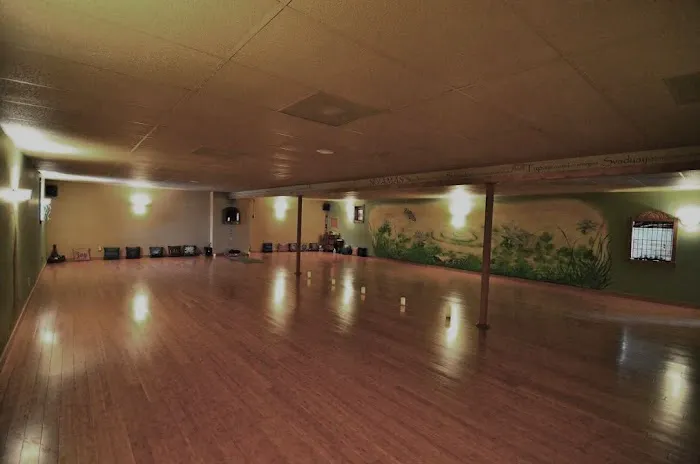 Grounded By Yoga Studios & Yoga Teacher Training LLC Picture 4